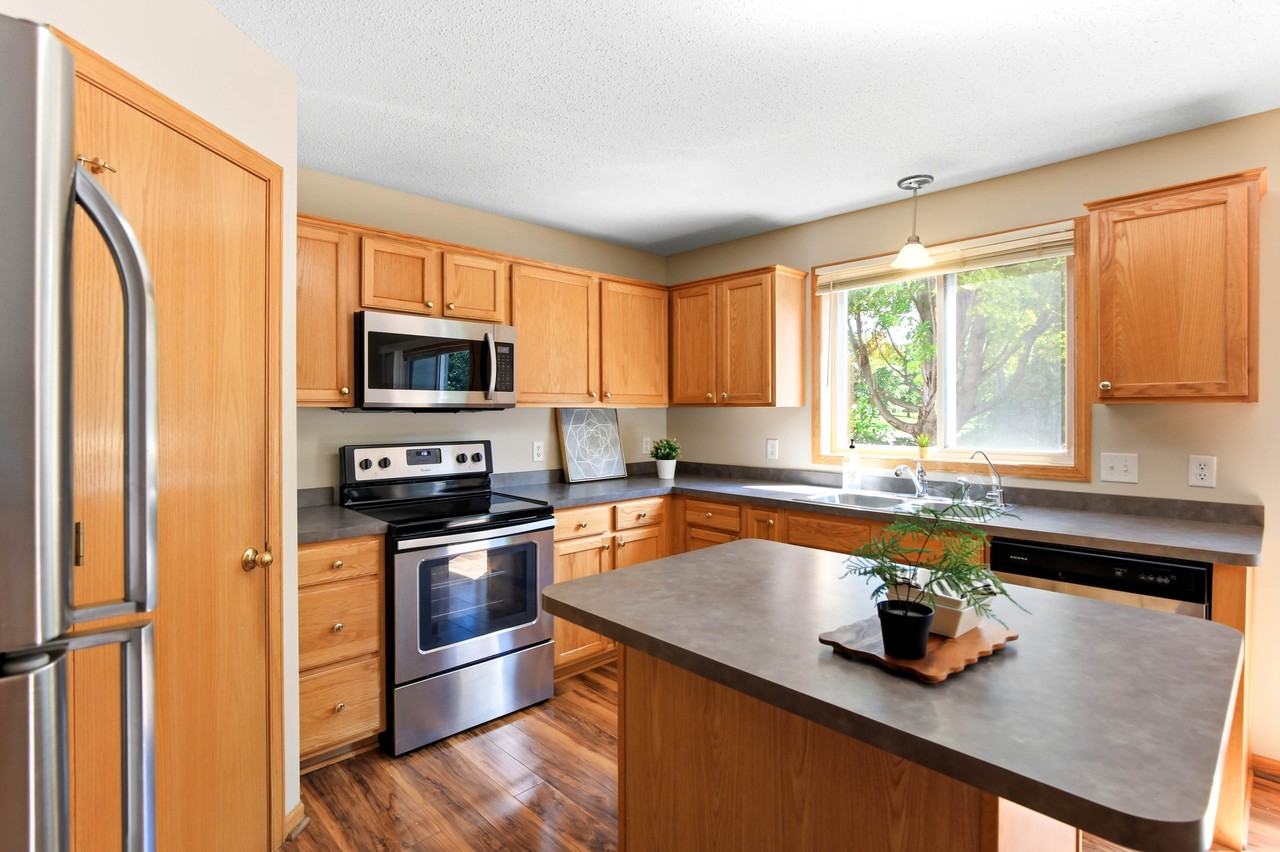 1676 Philipp Way #NA - Photo 3 of 9