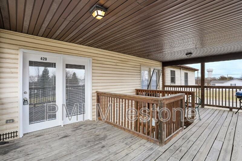 429 N Western Ave - Photo 5 of 26