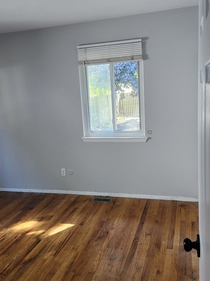 2820 Little St #NA - Photo 2 of 14
