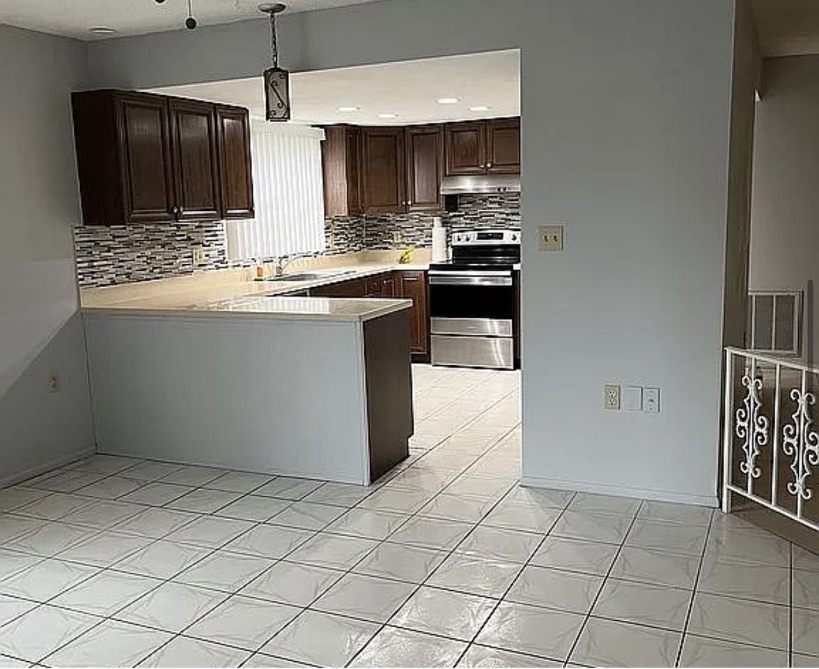 9840 Woodstock Ln #NA - Photo 6 of 13