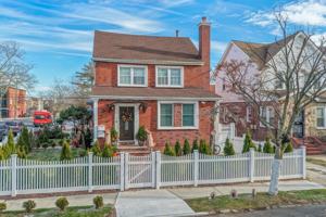featured image of 11601 221st St #2