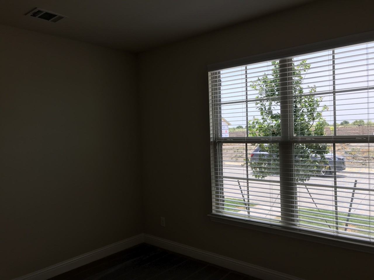 2040 Miramar Dr #NA - Photo 3 of 8