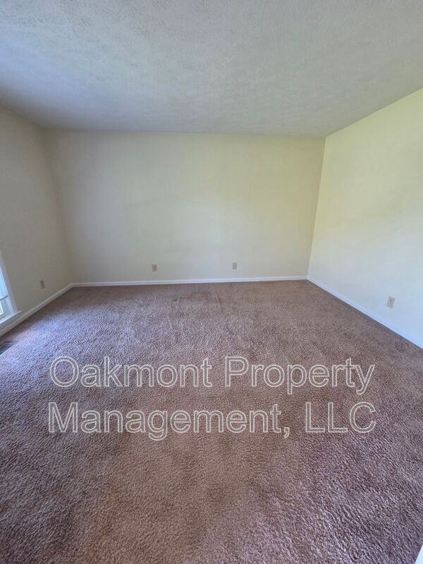 7535 Hargrove Ct - Photo 2 of 21