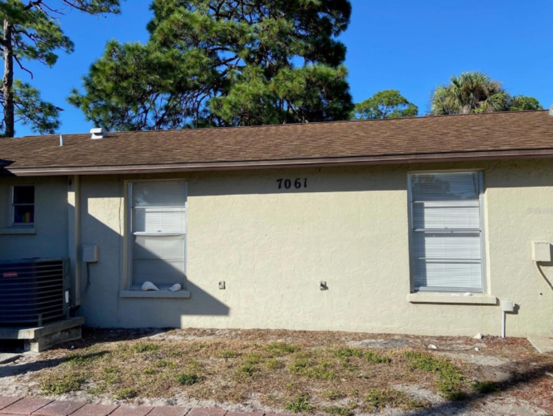 7061 Bee Ridge Rd - Photo 3 of 11