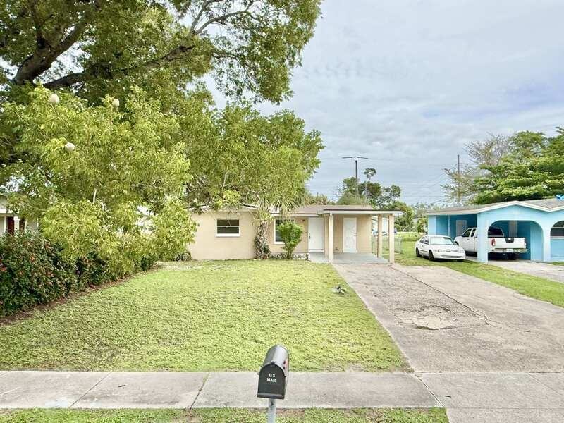 2985 Saint Charles St - Photo 2 of 50