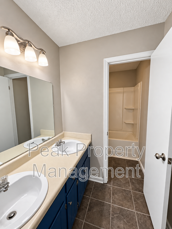 210 Duke St #A - Photo 2 of 8