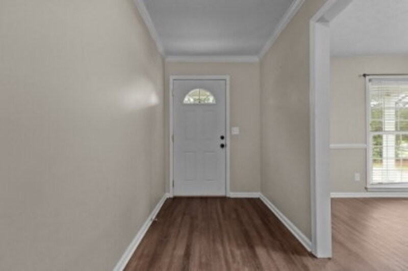 810 Whispering Pines Rd - Photo 5 of 33