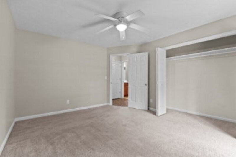 810 Whispering Pines Rd - Photo 7 of 33