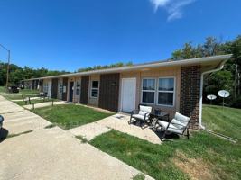 featured image of 515 E 7th St
