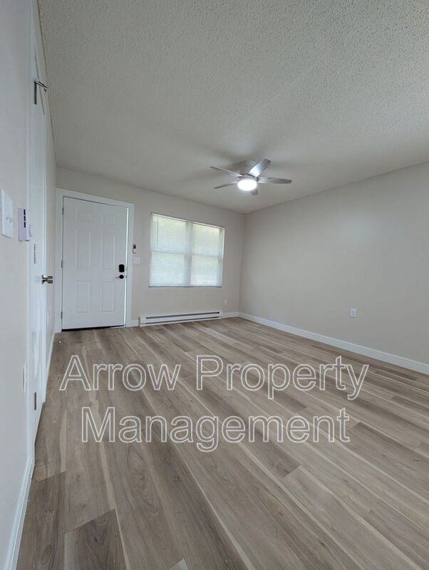 515 E 7th St - Photo 2 of 7