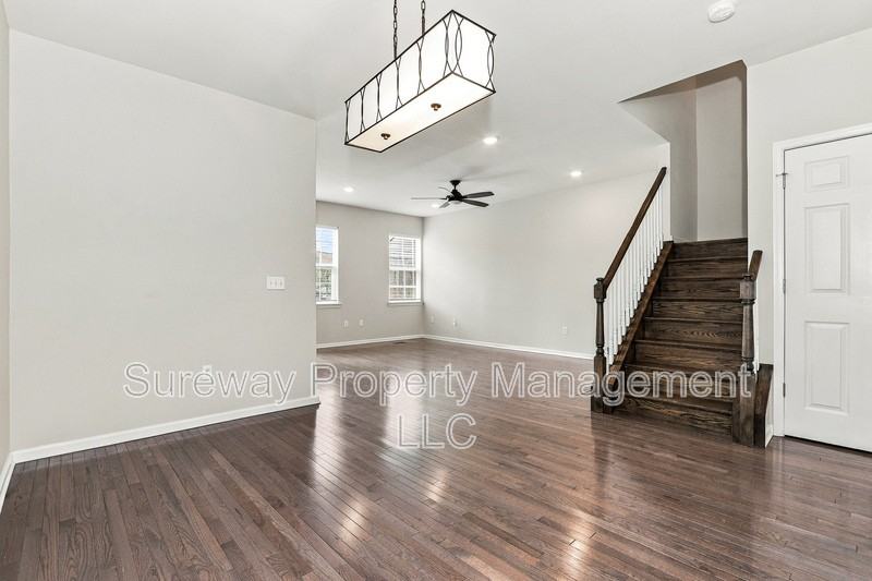 9 Flagger Ln - Photo 6 of 15