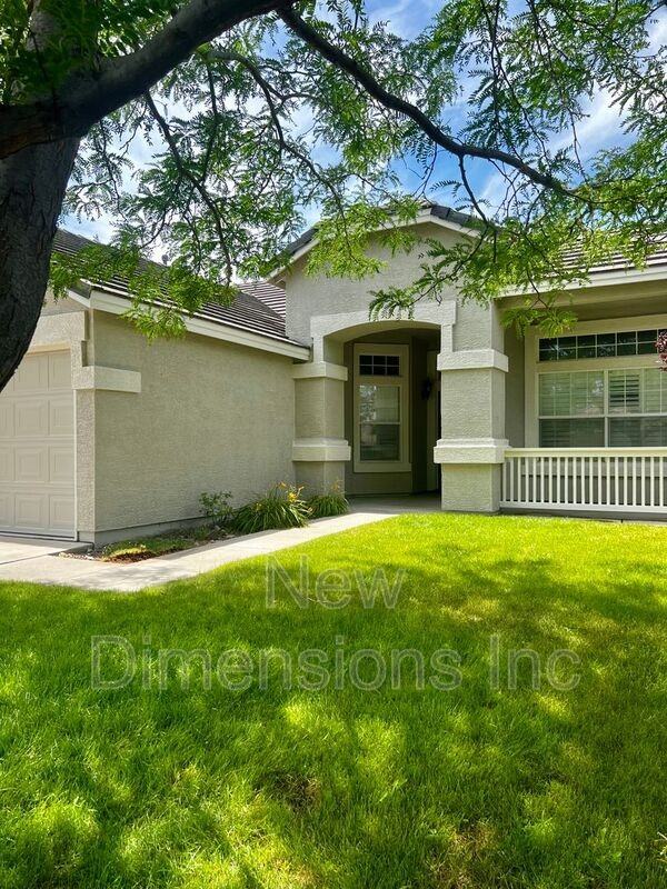 1255 El Monte Ct