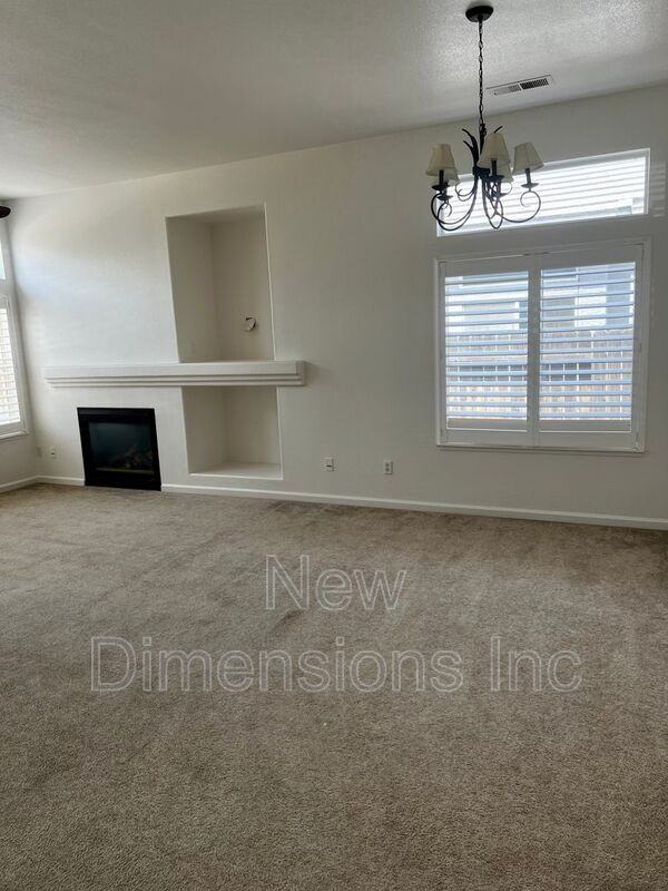 1255 El Monte Ct - Photo 2 of 22