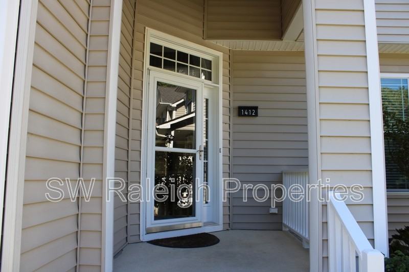 1412 Willowleaf Way - Photo 2 of 41