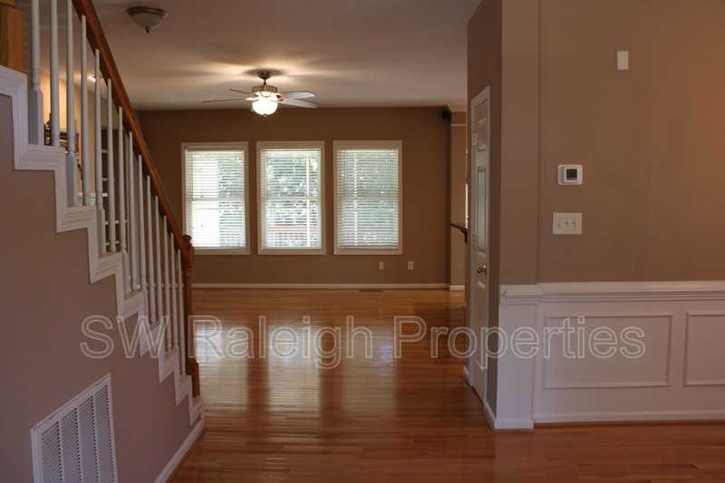 1412 Willowleaf Way - Photo 5 of 41