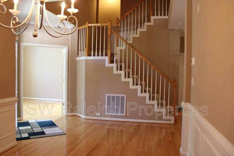 1412 Willowleaf Way - Photo 7 of 41