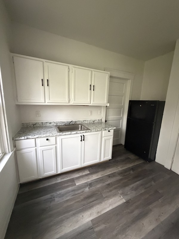 1012 E 72nd Pl - Photo 3 of 7