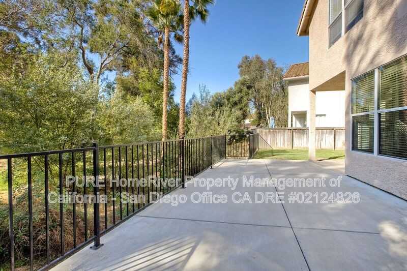 1069 Felicidad Dr - Photo 5 of 26
