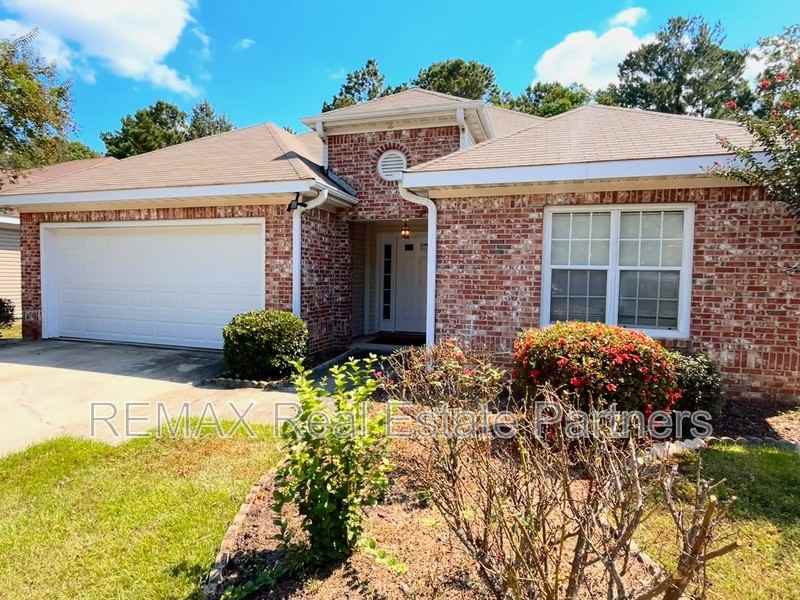 130 Huntington Dr #3196452864 - Photo 2 of 20