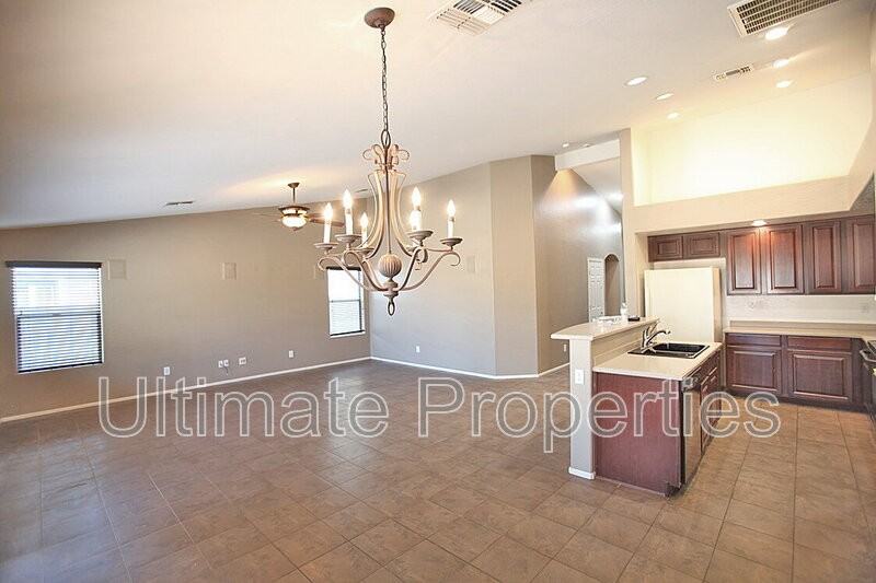 2098 W Goldmine Mountain Dr - Photo 4 of 31