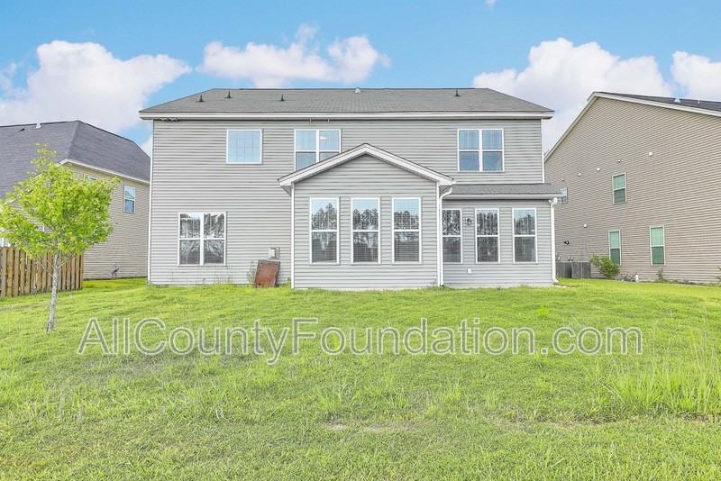 431 Flat Rock Ln - Photo 6 of 45