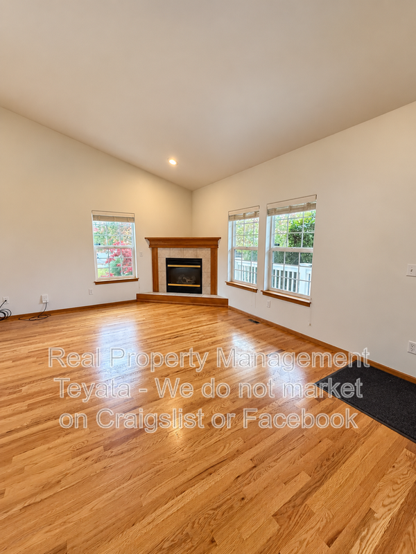 4670 Bedford Ave - Photo 4 of 25