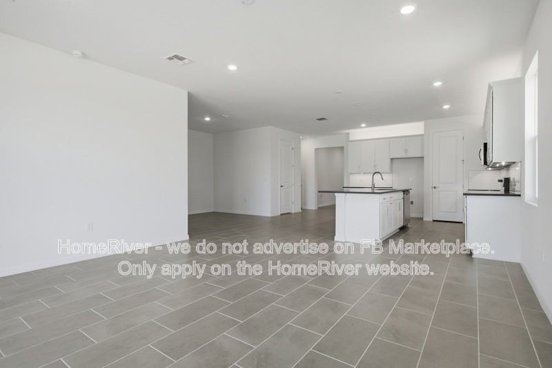 13464 Turnleaf Blvd - Photo 4 of 50