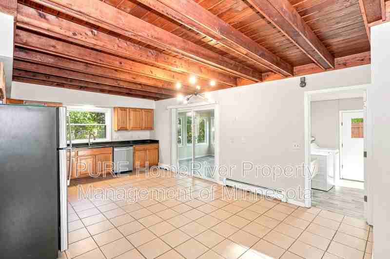5316 Colfax Ave N - Photo 4 of 17