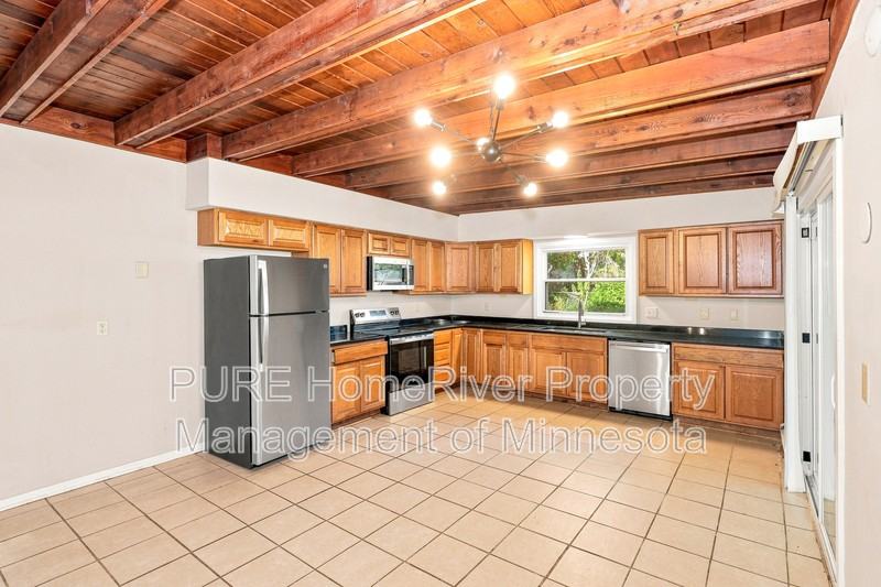 5316 Colfax Ave N - Photo 5 of 17