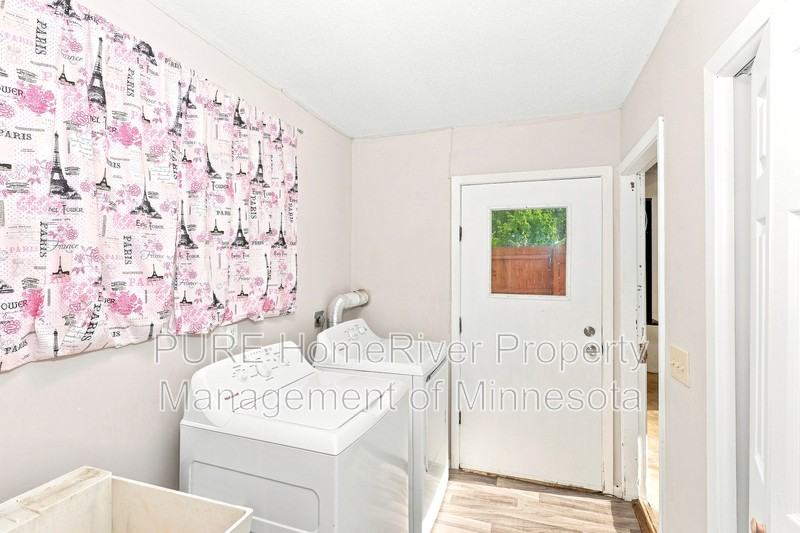 5316 Colfax Ave N - Photo 6 of 17