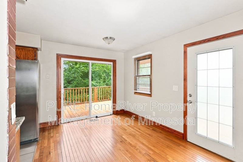 580 Fairmont St Ne - Photo 3 of 17
