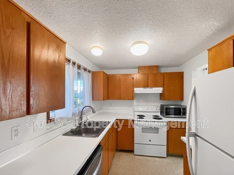 1002 S Flax Plant Rd - Photo 2 of 22