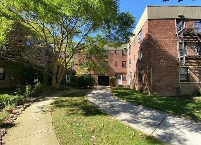 22-56 80th St #1D - Photo 5 of 7