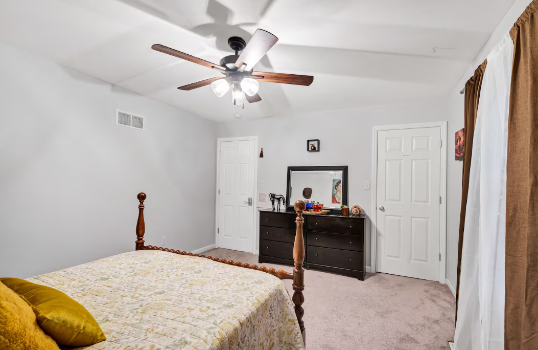 963 Shadow Pine Dr #4 - Photo 5 of 17