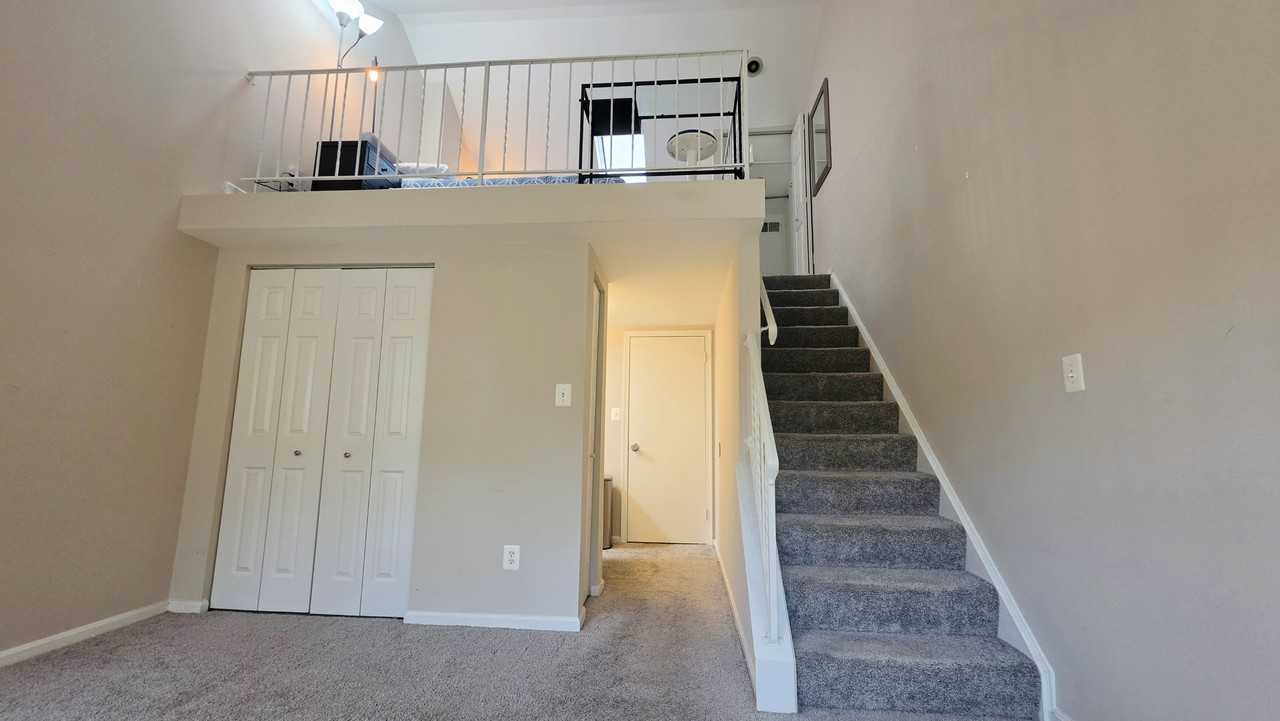 9516 Dunbrook Ct #1 - Photo 3 of 26