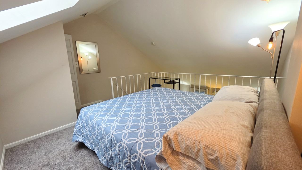 9516 Dunbrook Ct #1 - Photo 5 of 26