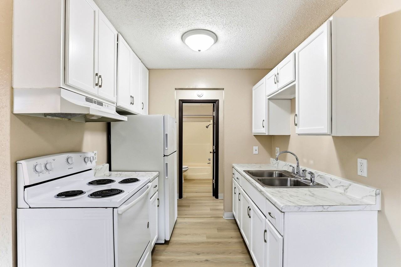 1846 Magnolia Ave E #1846-104 - Photo 2 of 34
