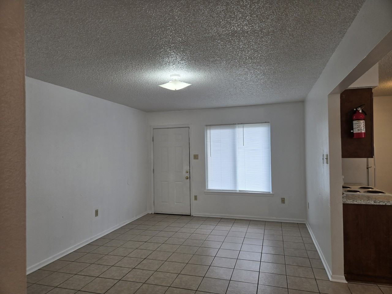 100 Melrose Dr #1 - Photo 3 of 9