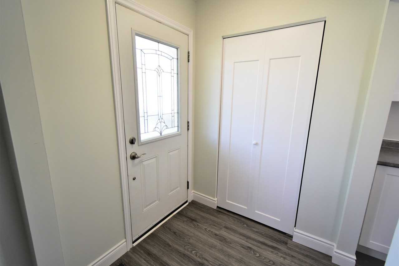 19A College Cres - Photo 2 of 26