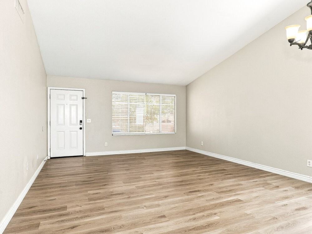 670 N Exeter St - Photo 3 of 16