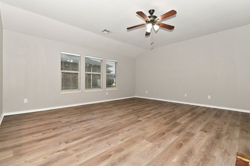 3113 Bryce Dr - Photo 6 of 16