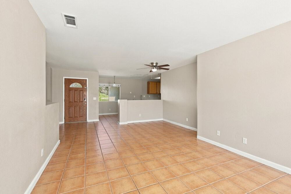 2409 Grand Prize Ave - Photo 5 of 16