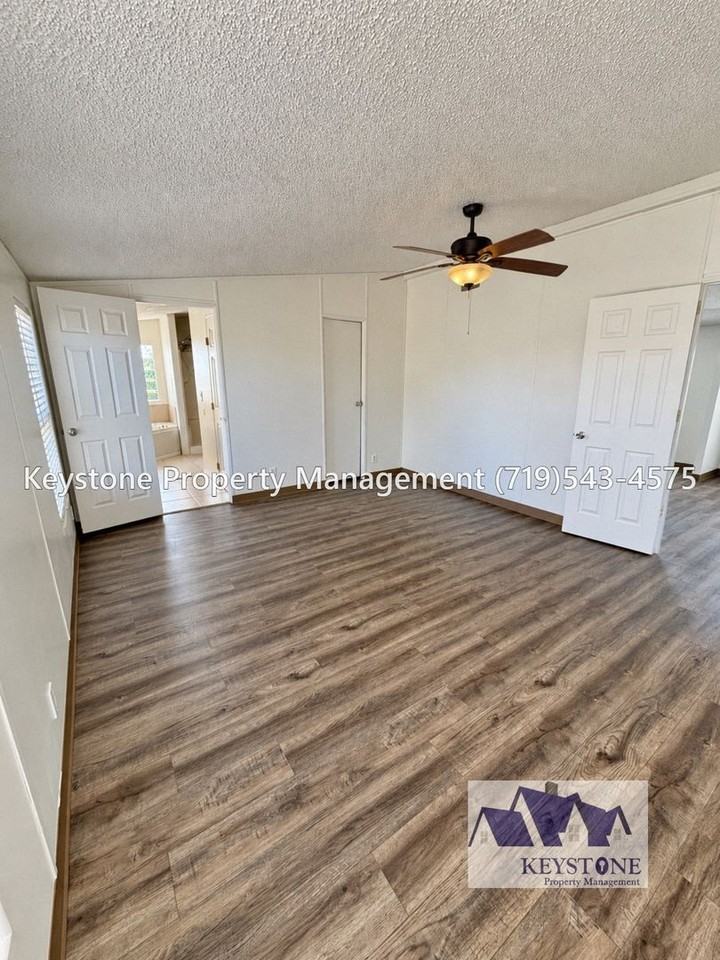 710 S Walton Dr - Photo 7 of 32