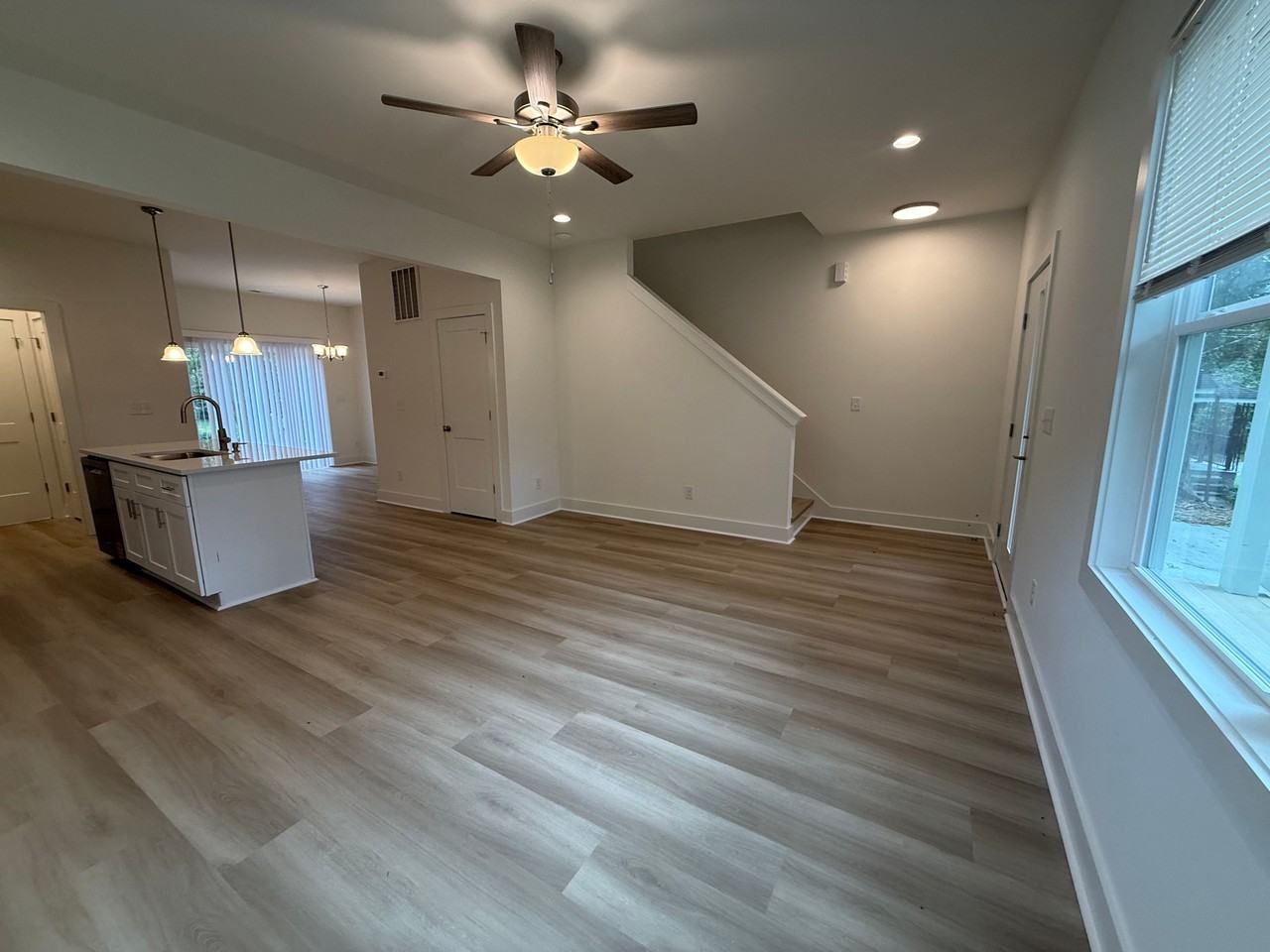 807 E Harrison Ave - Photo 3 of 33