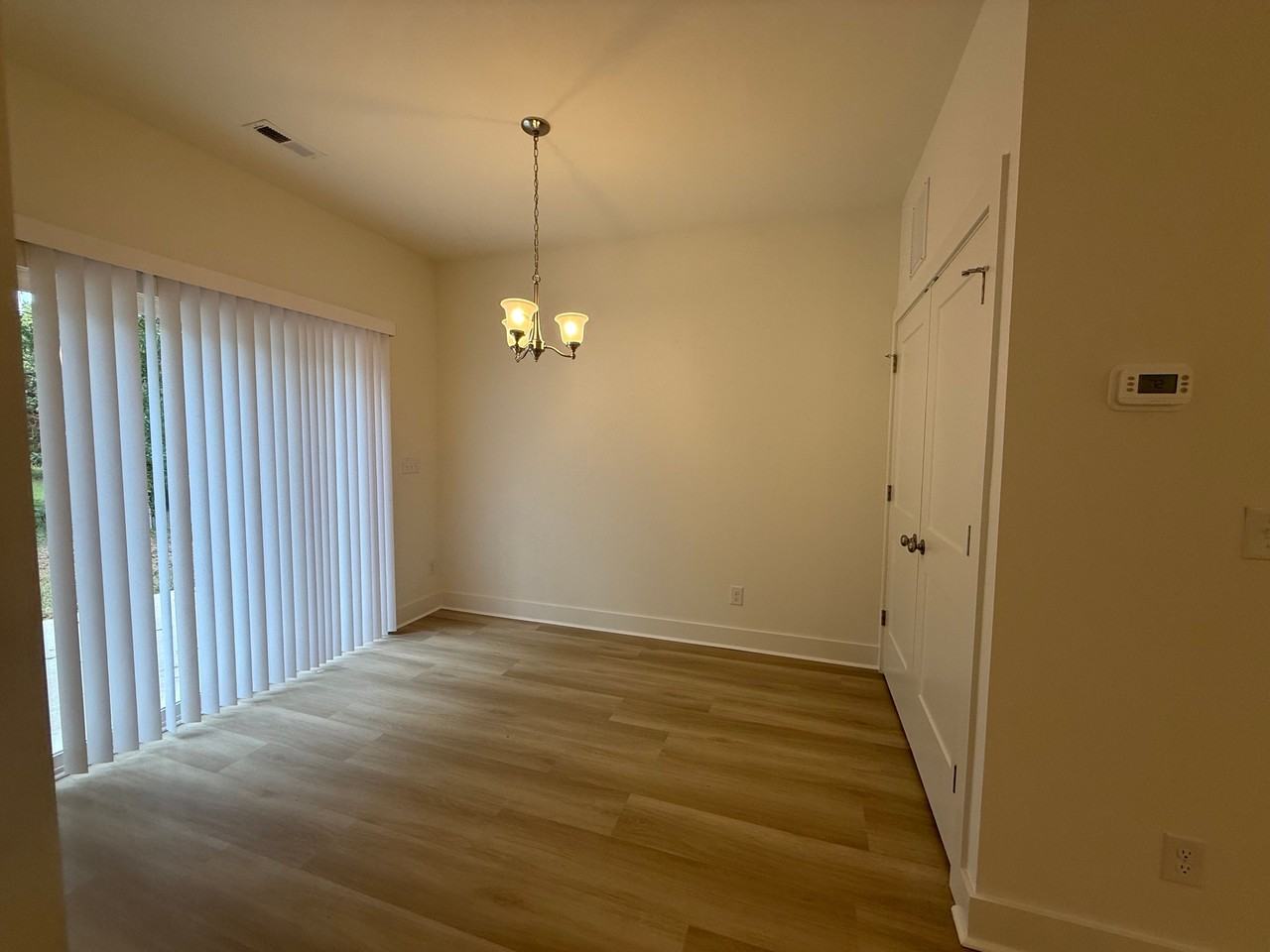807 E Harrison Ave - Photo 7 of 33