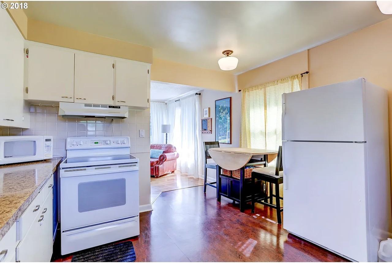 5905 Se Ramona St #1 - Photo 6 of 16