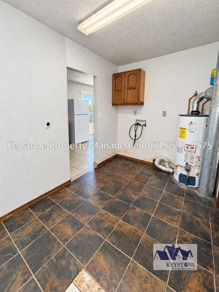 879 S Bellflower Dr - Photo 7 of 18