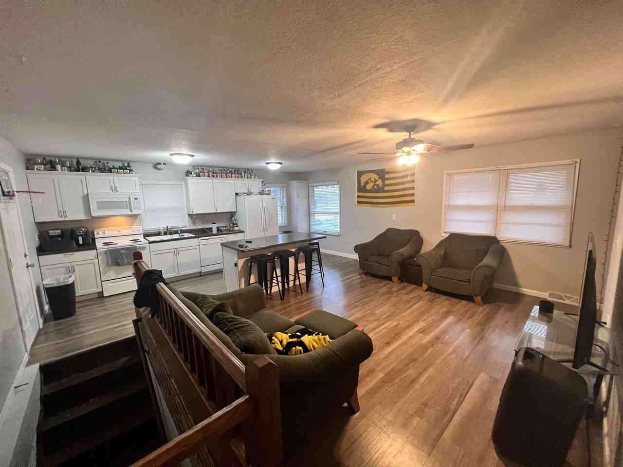 940 Miller Ave - Photo 3 of 16