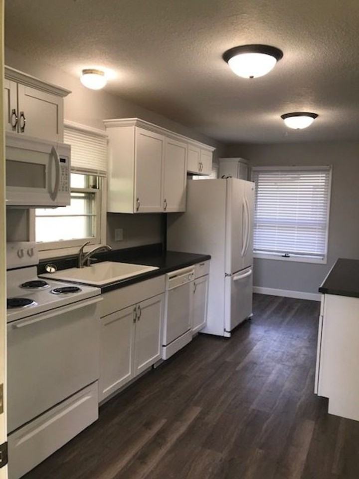 940 Miller Ave - Photo 5 of 16