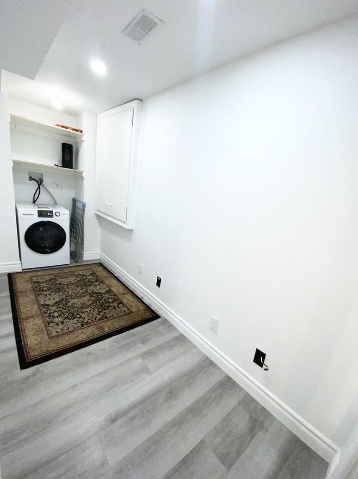 1430 Forest St - Photo 3 of 12